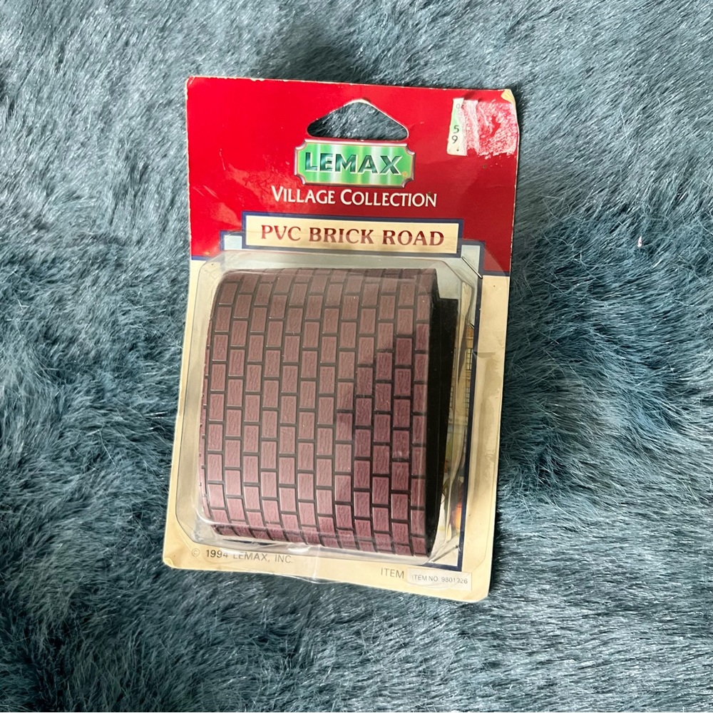 Lemax Village Collection 1994 vintage PVC Brick Road new
